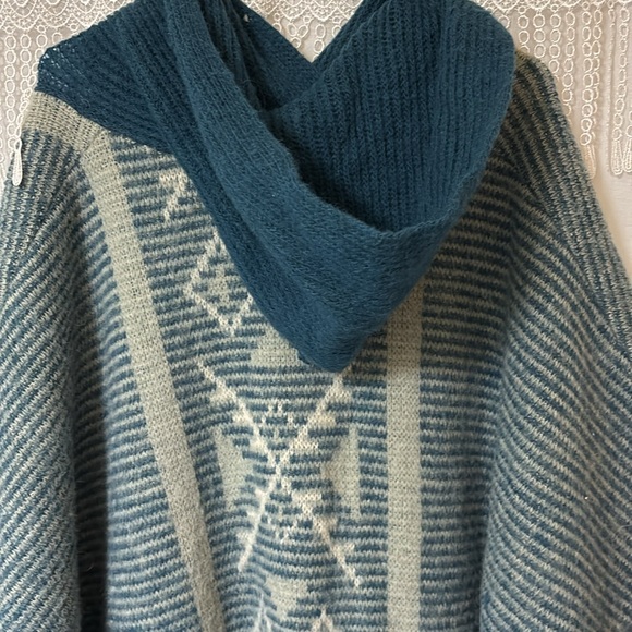 VTG ALAFOSS OF ICELAND OS SHEEP WOOL WINTER PONCHO CAPE COAT Green/Ivory Hood - Picture 3 of 9